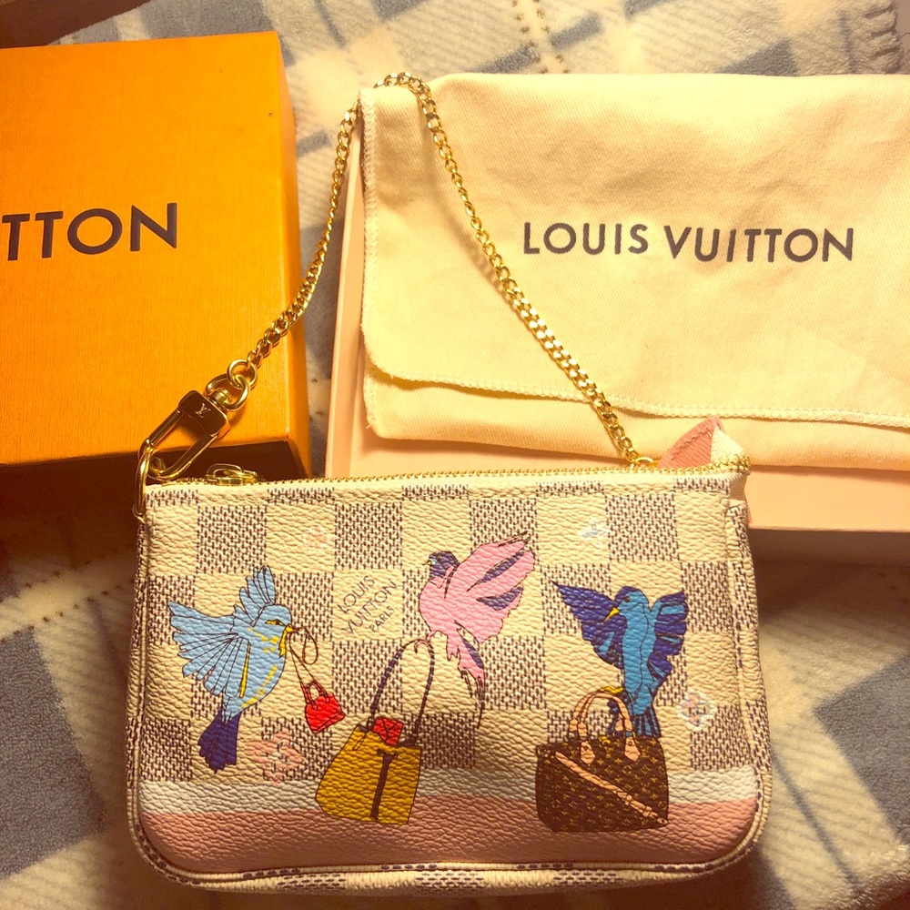 Auth Louis Vuitton Pochette Accesoires Wristlet